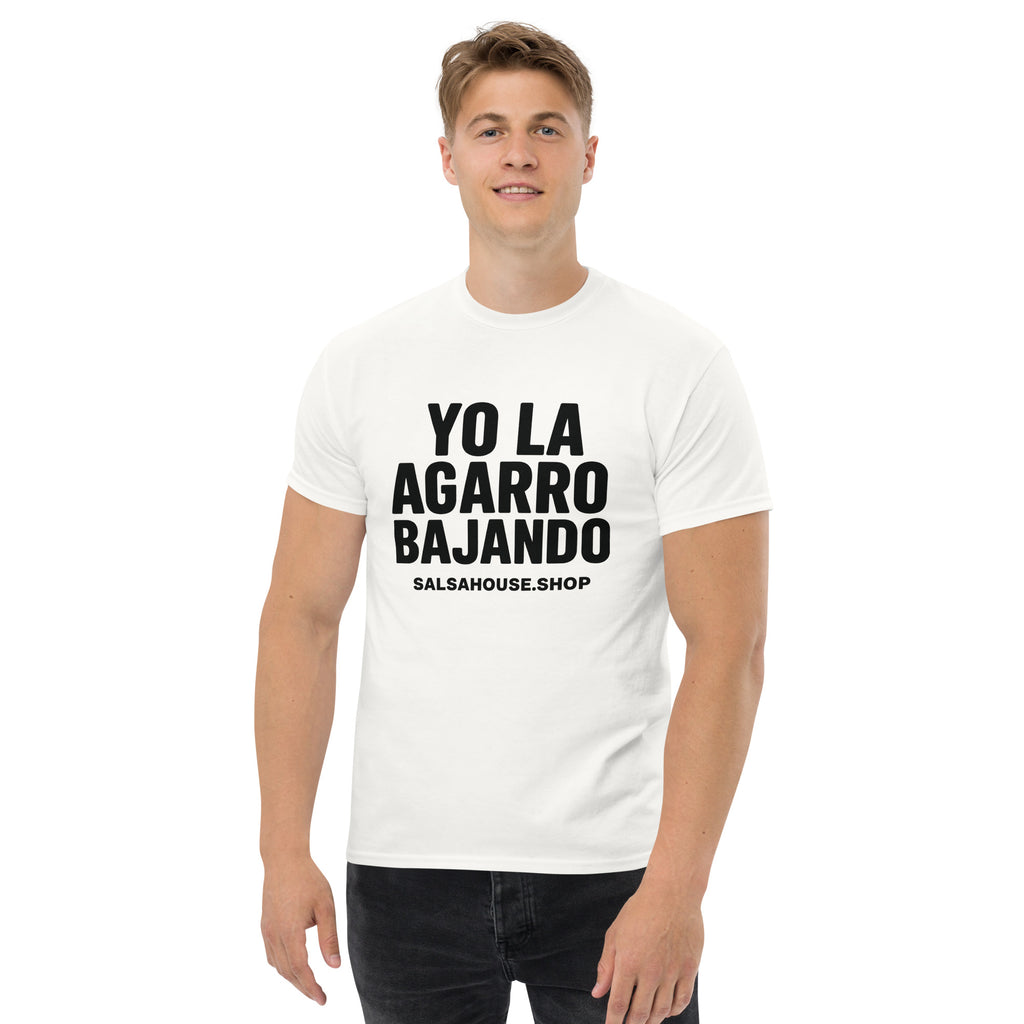 Unisex classic tee-YO LA AGARRO BAJANDO-plain-white